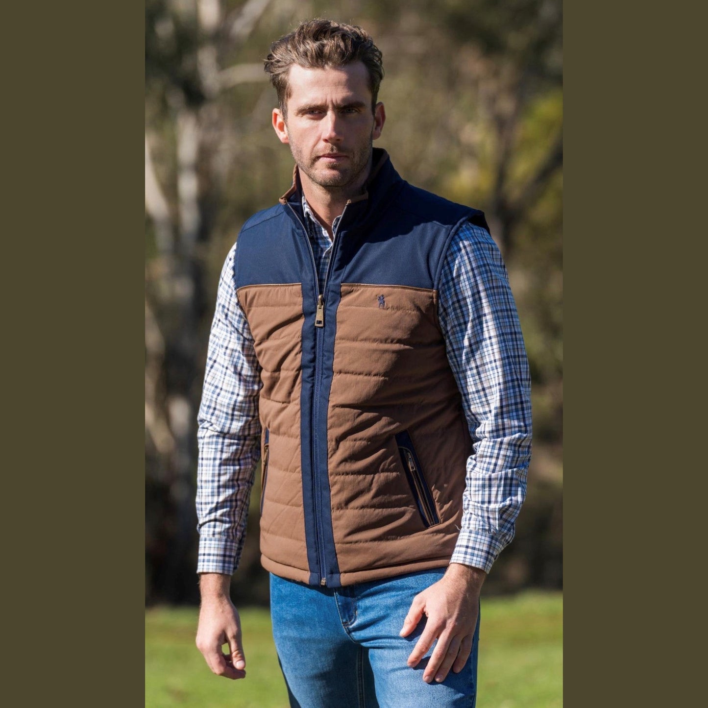 Thomas Cook Reversible Vest - Navy/Tan